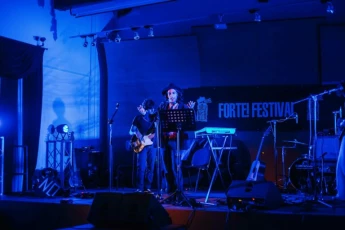 Manifesto (Foto di Giulia Cerri)