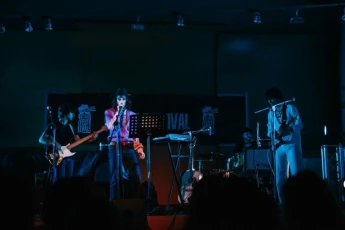 Manifesto (Foto di Giulia Cerri)